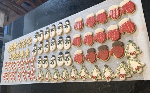 Christmas set: snowmen, mittens, and trees